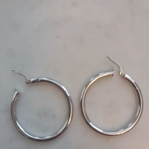 Gold hoop earrings 14k
